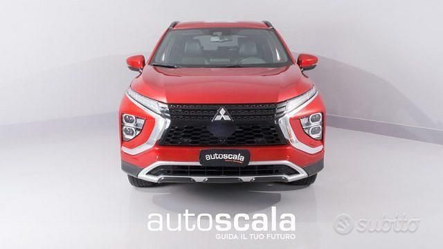 Usata Mitsubishi Eclipse Cross Instyle 98 CV (72 kW) 2022 Rosso SUV