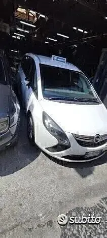 Usata Opel Zafira Tourer 120 CV (88 kW) 2012 Bianco Monovolume