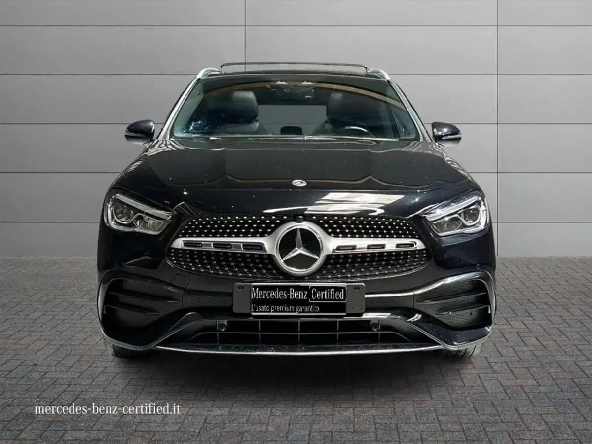 Usata Mercedes GLA200 Premium 150 CV (110 kW) 2022 Nero cosmo SUV