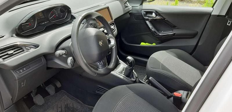 Usata Peugeot 208 Active 82 CV (60 kW) 2017 Utilitaria