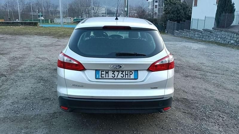 Usata Ford Focus 116 CV (85 kW) 2012 Argento Station wagon