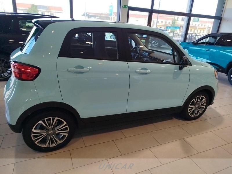 Nuova Leapmotor T03 2026 Blu/azzurronero Utilitaria