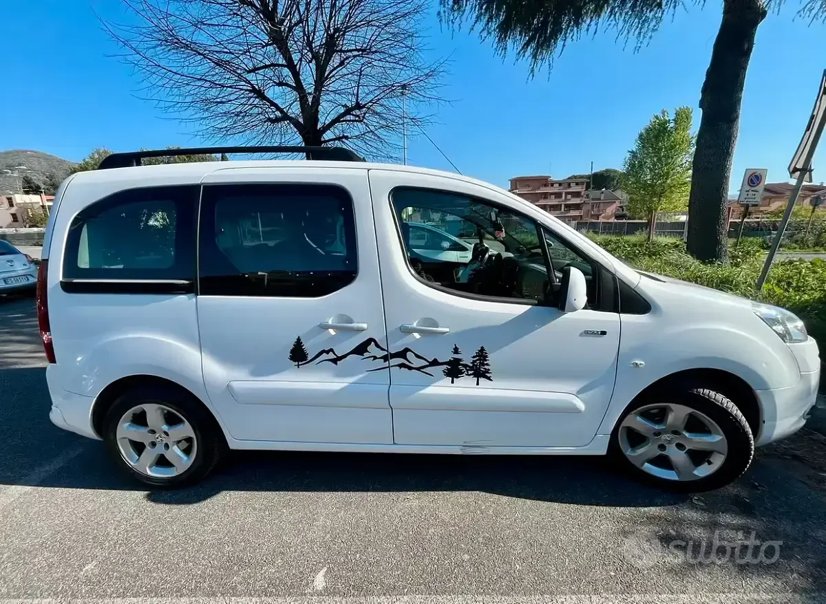 Usata Peugeot Partner Tepee Style 115 CV (84 kW) 2015 Bianco Monovolume