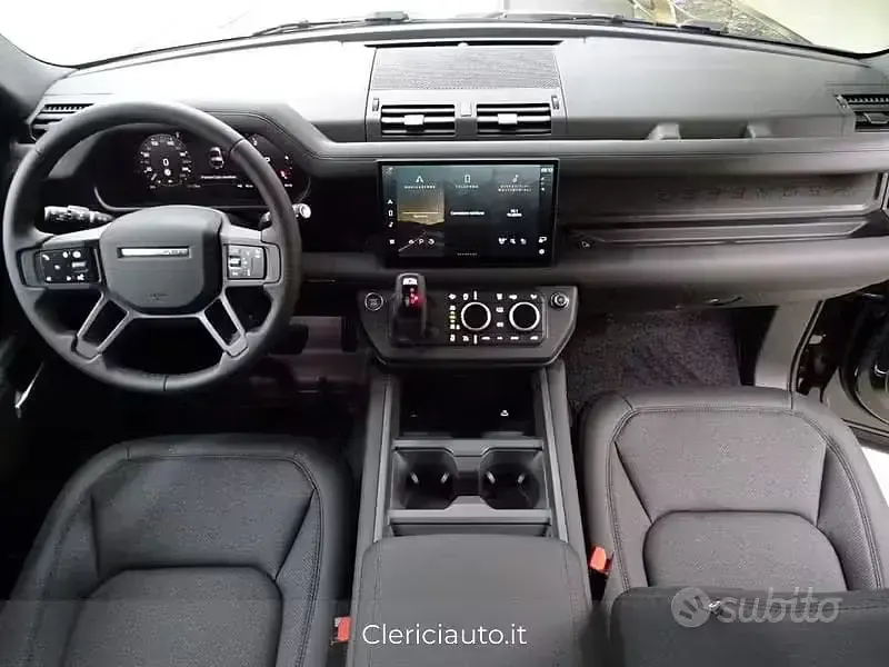 Nuova Land Rover Defender SE Dynamic 200 CV (147 kW) 2025 Nero SUV