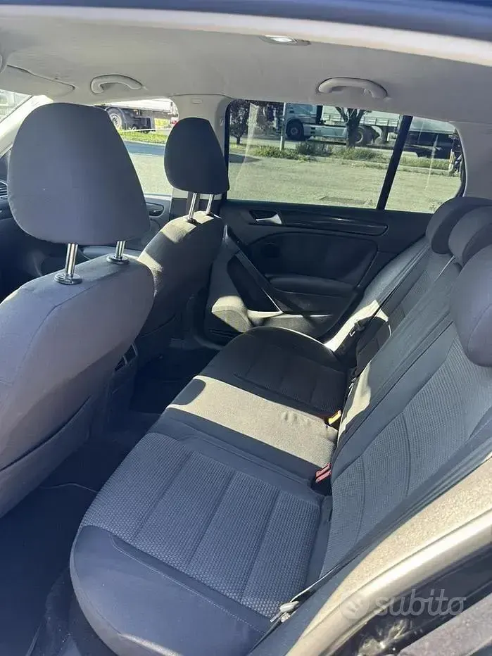 Usata VW Golf VI 105 CV (77 kW) 2010 Nero Utilitaria