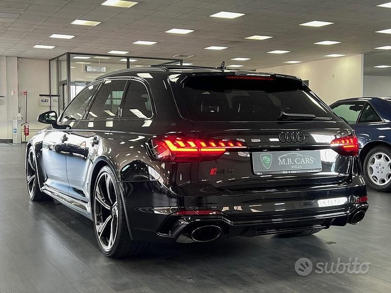 Usata Audi RS4 Ambiente 450 CV (330 kW) 2022 Nero Station wagon