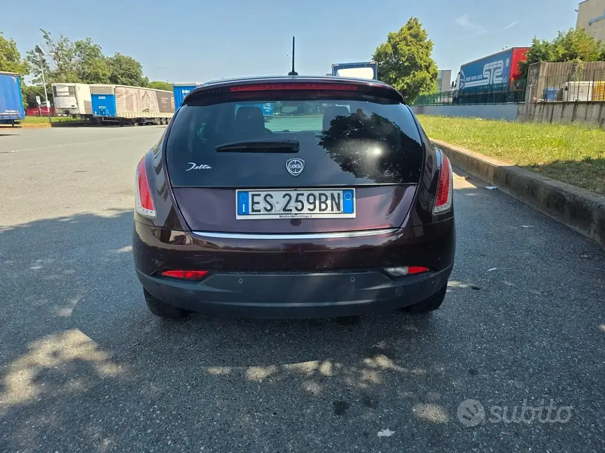 Usata Lancia Delta S 120 CV (88 kW) 2013 Rosso Utilitaria