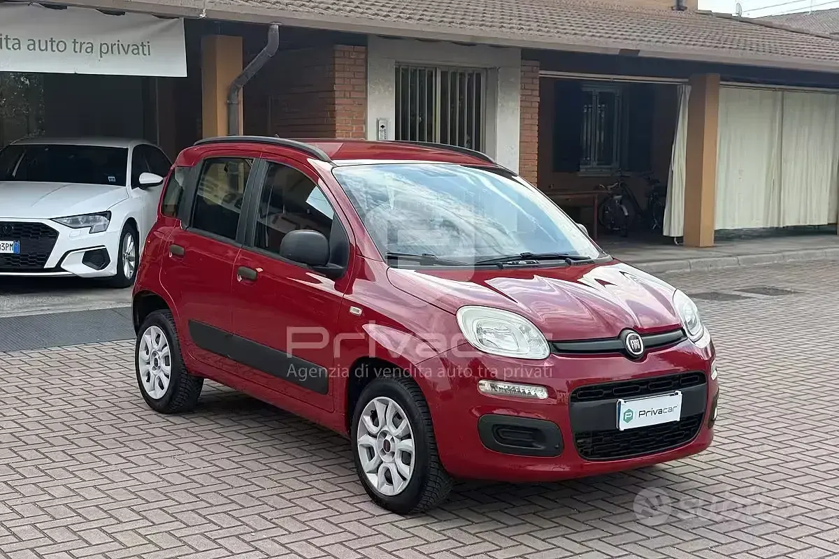 Usata Fiat Panda Easy 85 CV (62 kW) 2013 Rosso Utilitaria