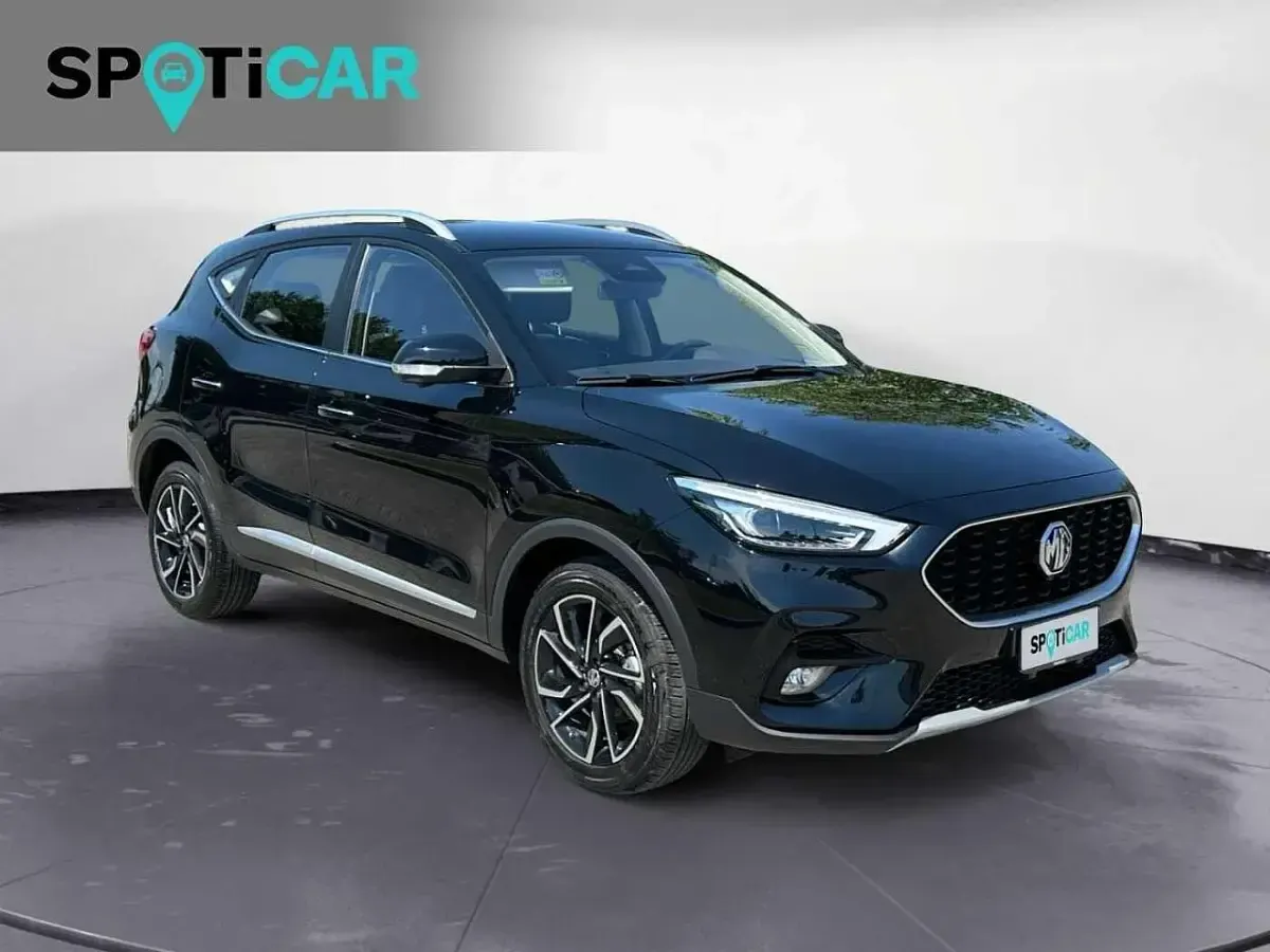 Usata MG ZS Luxury 106 CV (77 kW) 2024 Nero SUV