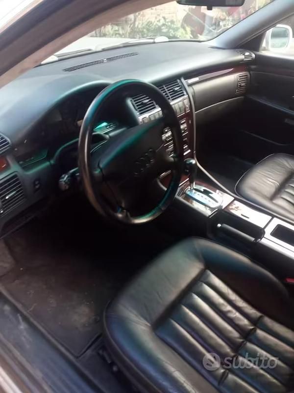 Usata Audi A8 1996 Grigio Berlina