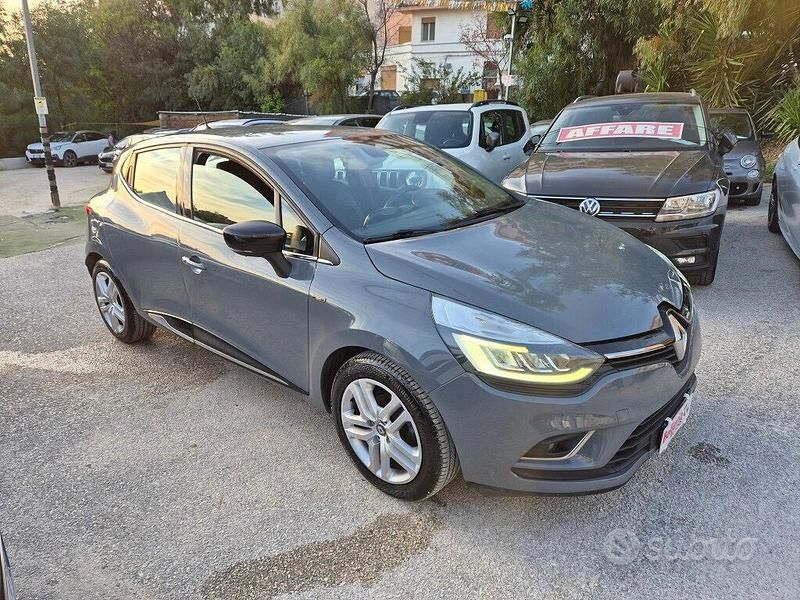 Usata Renault Clio IV 75 CV (55 kW) 2019 Grigio Berlina