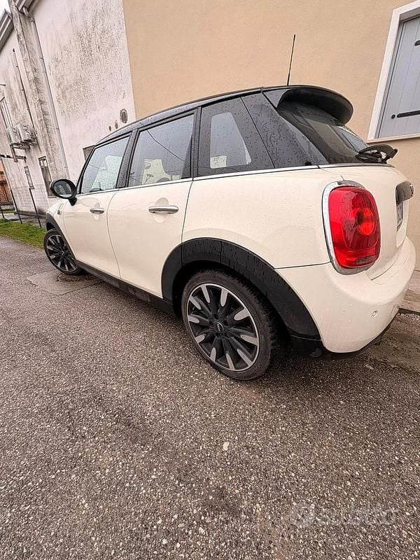 Usata Mini Cooper Hype 136 CV (100 kW) 2017 Bianco Utilitaria