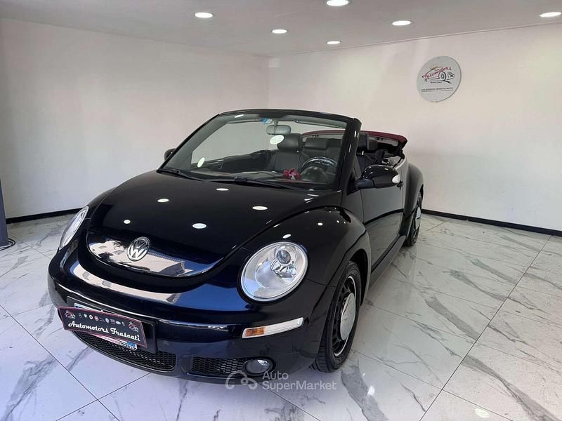 Usata VW New Beetle 105 CV (77 kW) 2007 Nero Utilitaria