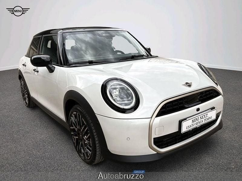 Usata Mini Cooper Favoured 114 kW (156 CV) 2025 Bianco Utilitaria