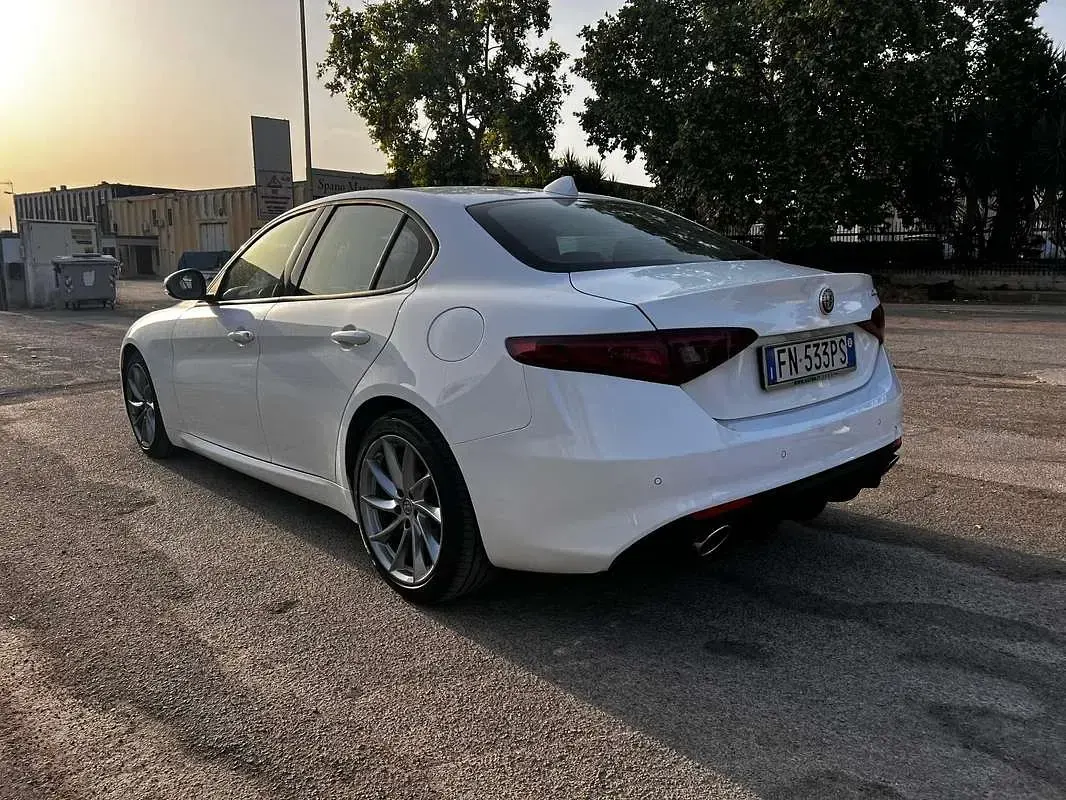 Usata Alfa Romeo Giulia 150 CV (110 kW) 2018 Berlina