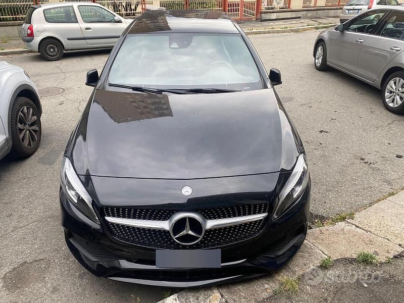 Usata Mercedes A180 Premium 109 CV (80 kW) 2017 Nero Berlina