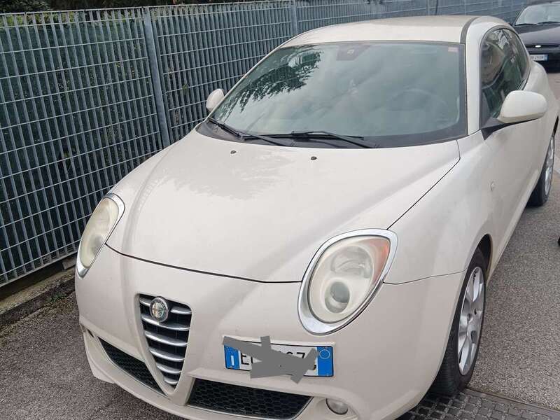 Usato 2010 Alfa Romeo MiTo 1.6 Diesel 120 CV (2.000 €)