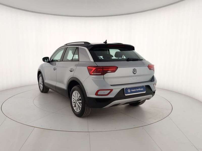 Usata VW T-Roc Life 150 CV (110 kW) 2024 Grigio SUV