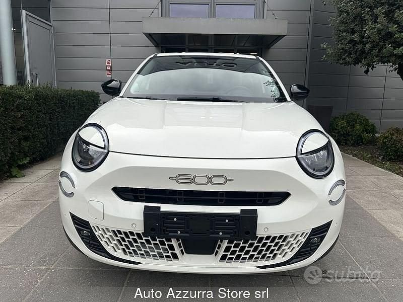 Usata Fiat 600 La Prima 101 CV (74 kW) 2025 Bianco SUV