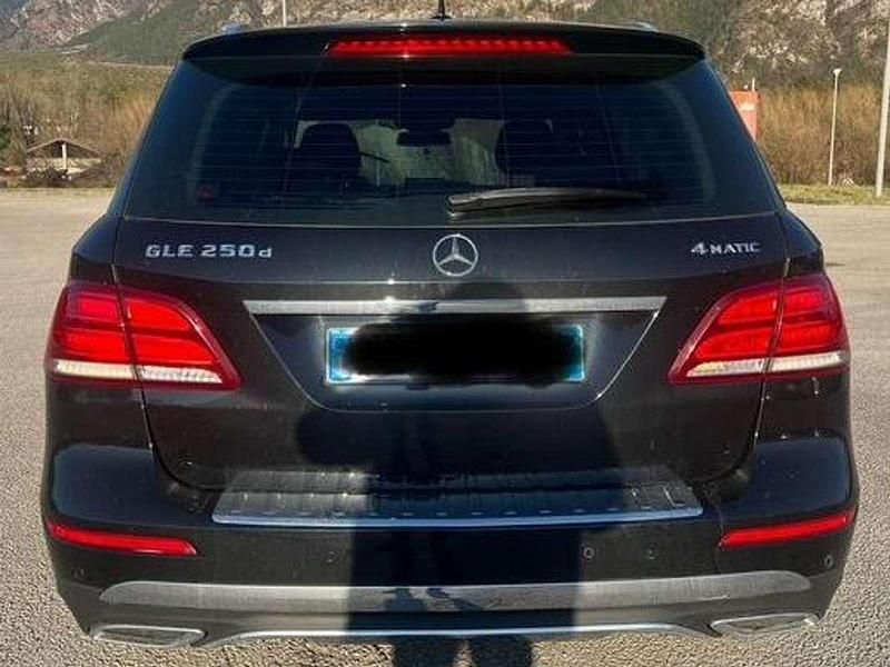 Usata Mercedes GLE250 Premium 204 CV (150 kW) 2016 Nero SUV