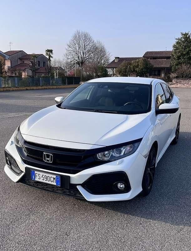 Usata Honda Civic Elegance 120 CV (88 kW) 2018 Bianco Berlina
