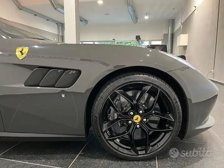 Usata Ferrari GTC4Lusso 610 CV (448 kW) 2018 Grigio Station wagon