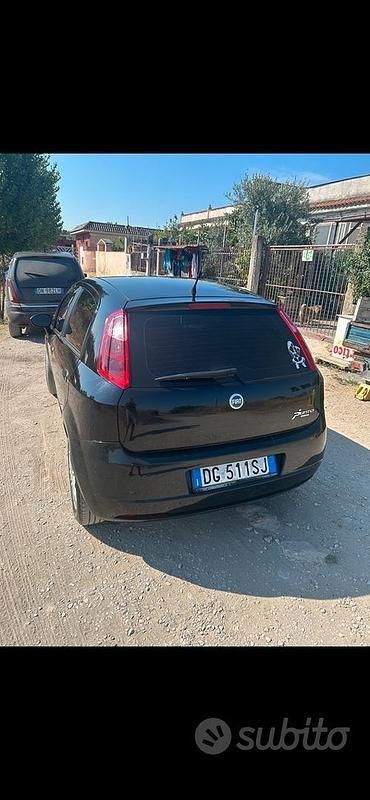 Usata Fiat Grande Punto 75 CV (55 kW) 2007 Nero Utilitaria