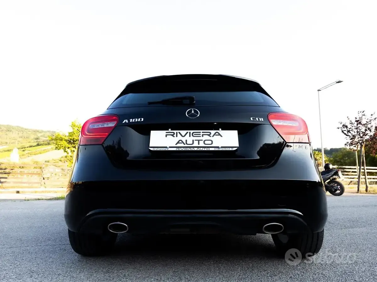 Usata Mercedes A180 109 CV (80 kW) 2013 Nero Utilitaria