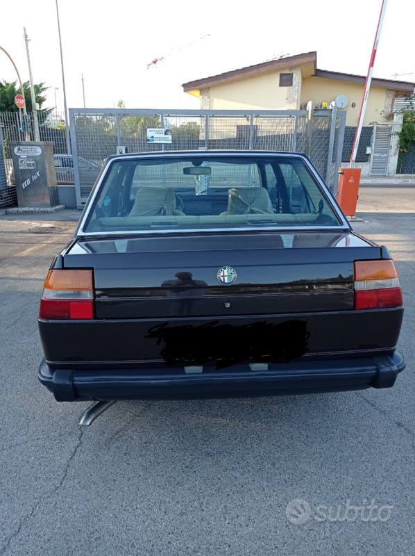 Usato 1980 Alfa Romeo Giulietta 1.6 Benzin 109 CV (9.800 €)