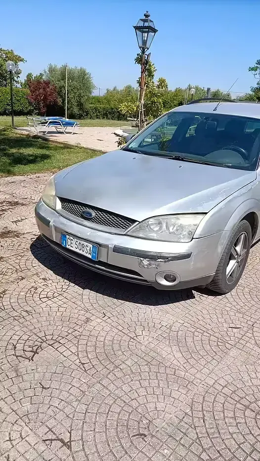 Usata Ford Mondeo 116 CV (85 kW) 2003 Grigio Station wagon