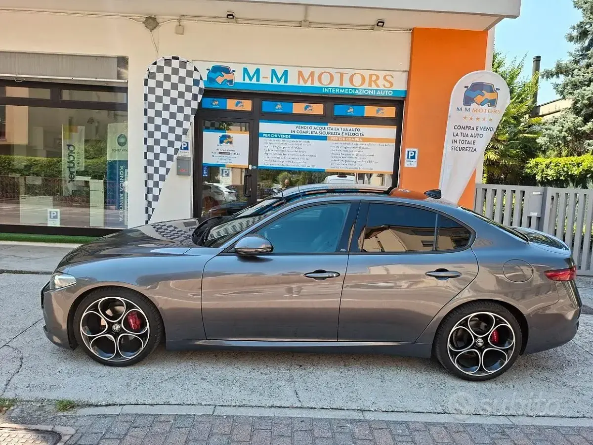Usata Alfa Romeo Giulia Sprint 190 CV (139 kW) 2022 Grigio Berlina