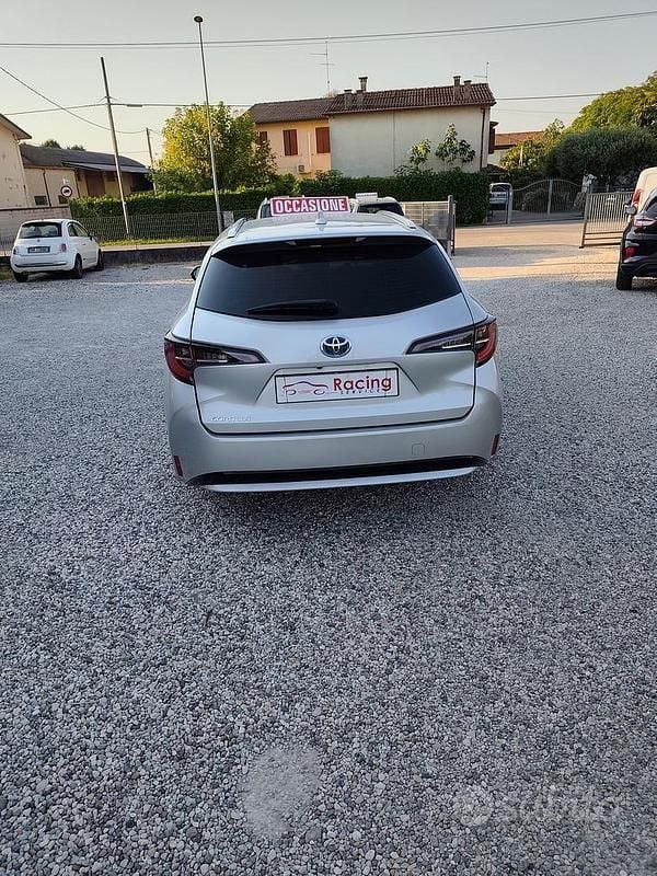 Usata Toyota Corolla Hybrid 2021 Grigio Station wagon