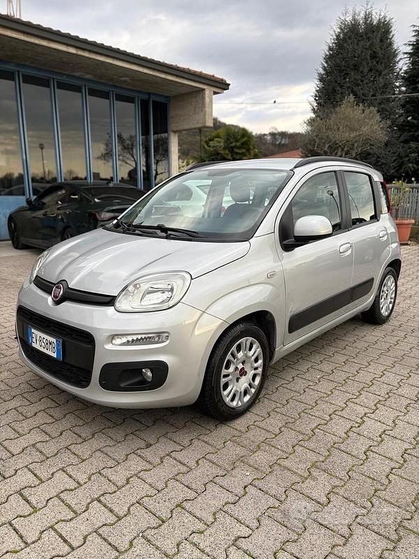 Usata Fiat Panda Lounge 74 CV (54 kW) 2014 Grigio Utilitaria