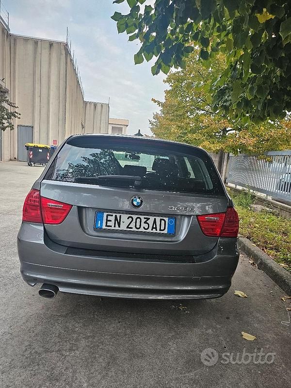 Usata BMW 320 2012 Grigio Station wagon