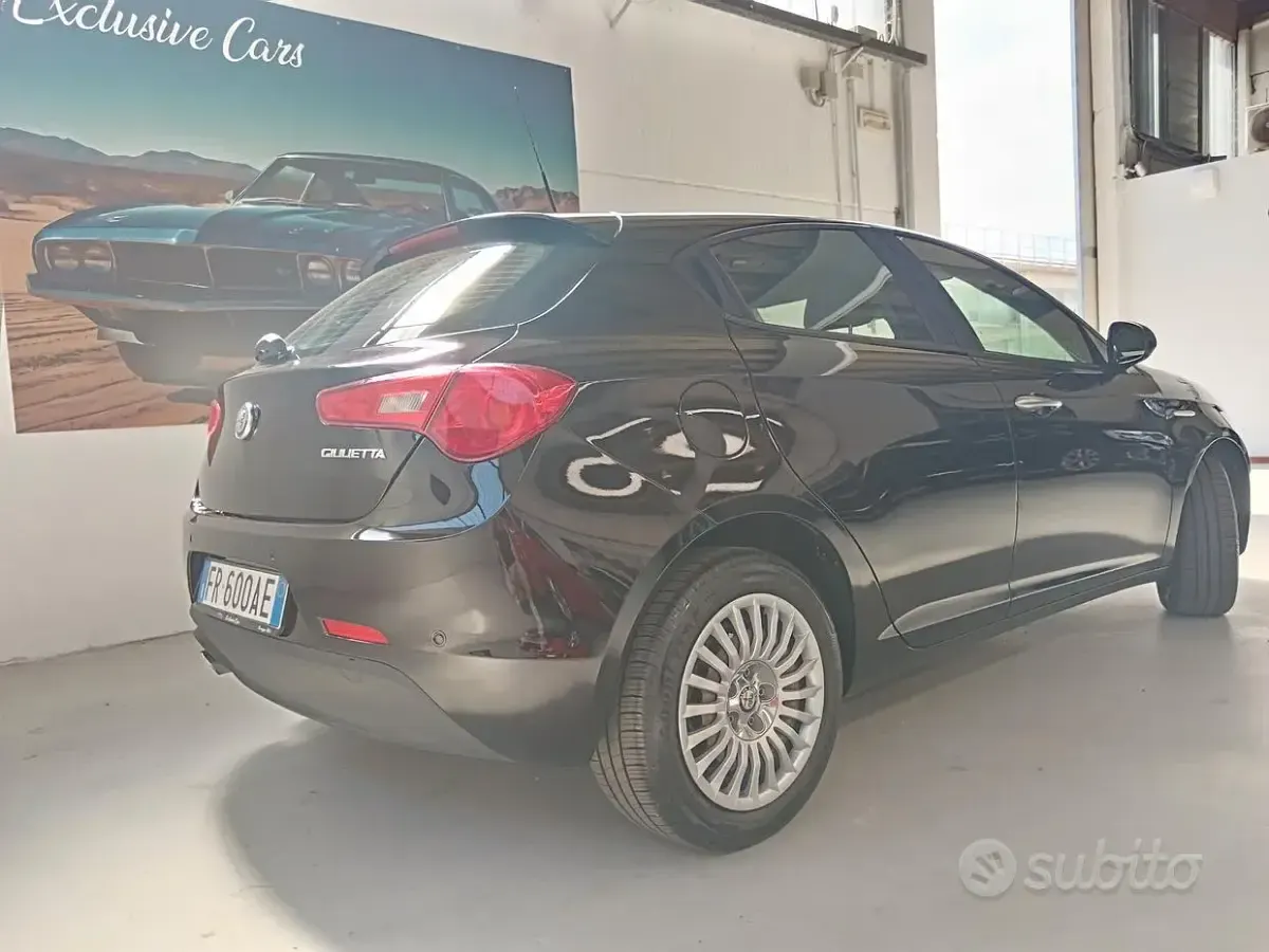 Usata Alfa Romeo Giulietta 120 CV (88 kW) 2018 Nero Utilitaria