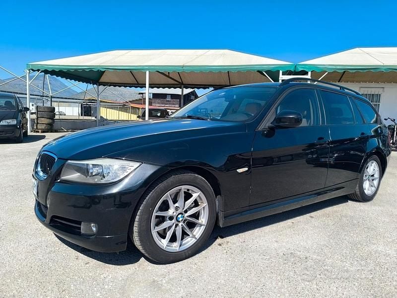Usata BMW 320 Efficient Dynamics 163 CV (119 kW) 2010 Nero Station wagon