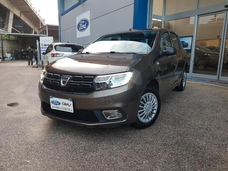 Usata Dacia Sandero Essentiel 73 CV (53 kW) 2018 Bronzo Utilitaria