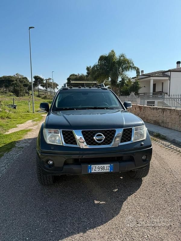 Usata Nissan Navara 174 CV (127 kW) 2007 Blu Pick-up