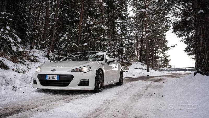 Usata Subaru BRZ 200 CV (147 kW) 2014 Bianco Coupé