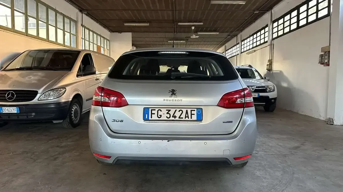 Usata Peugeot 308 SW GT-line 120 CV (88 kW) 2016 Grigio Station wagon