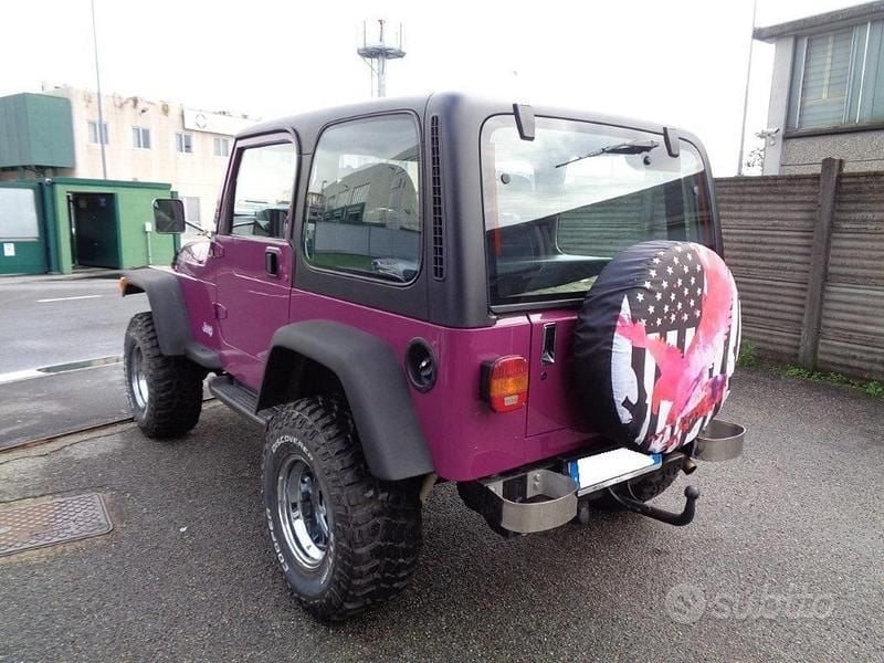 Usata Jeep Wrangler 177 CV (130 kW) 1997 Altro pastello SUV
