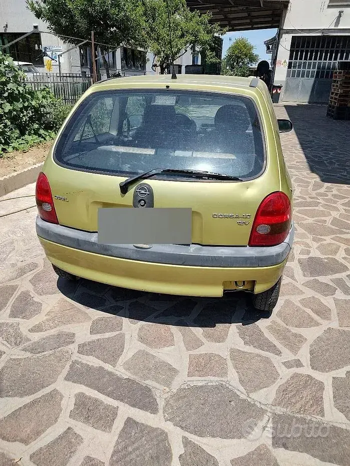 Usata Opel Corsa 54 CV (39 kW) 1997 Giallo Utilitaria