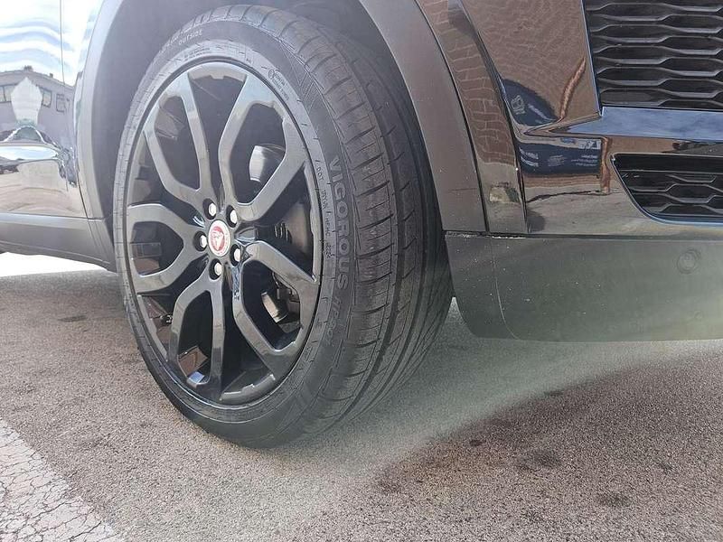 Usata Jaguar E-Pace 150 CV (110 kW) 2019 Nero SUV