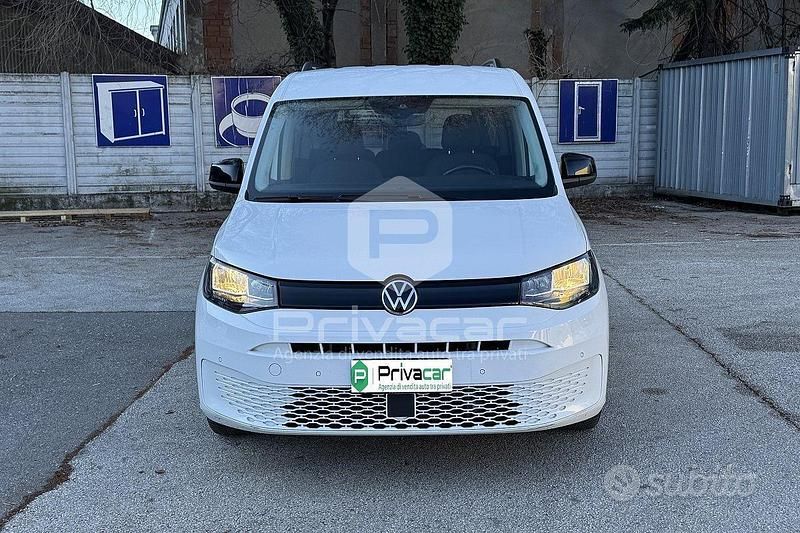 Usata VW Caddy Life 122 CV (89 kW) 2022 Bianco Monovolume