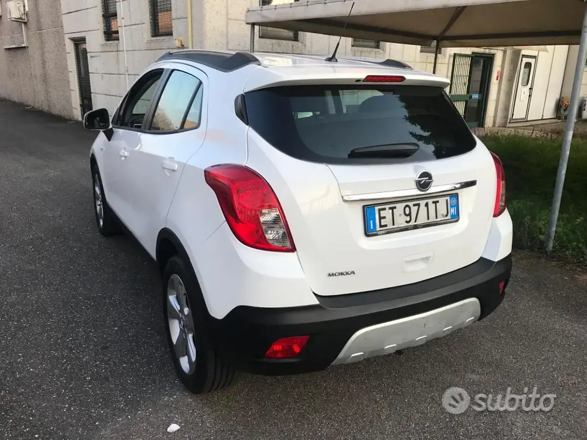 Usata Opel Mokka 116 CV (85 kW) 2014 Bianco SUV