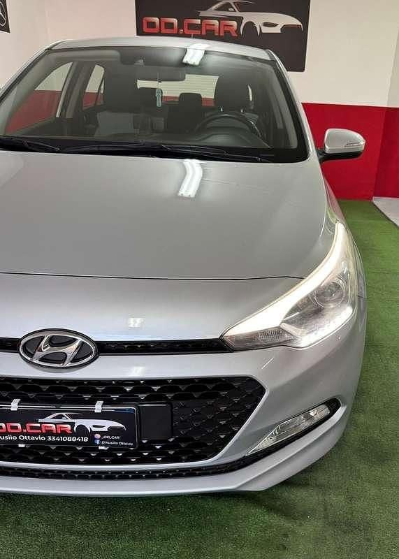 Usata Hyundai i20 Comfort 75 CV (55 kW) 2015 Utilitaria