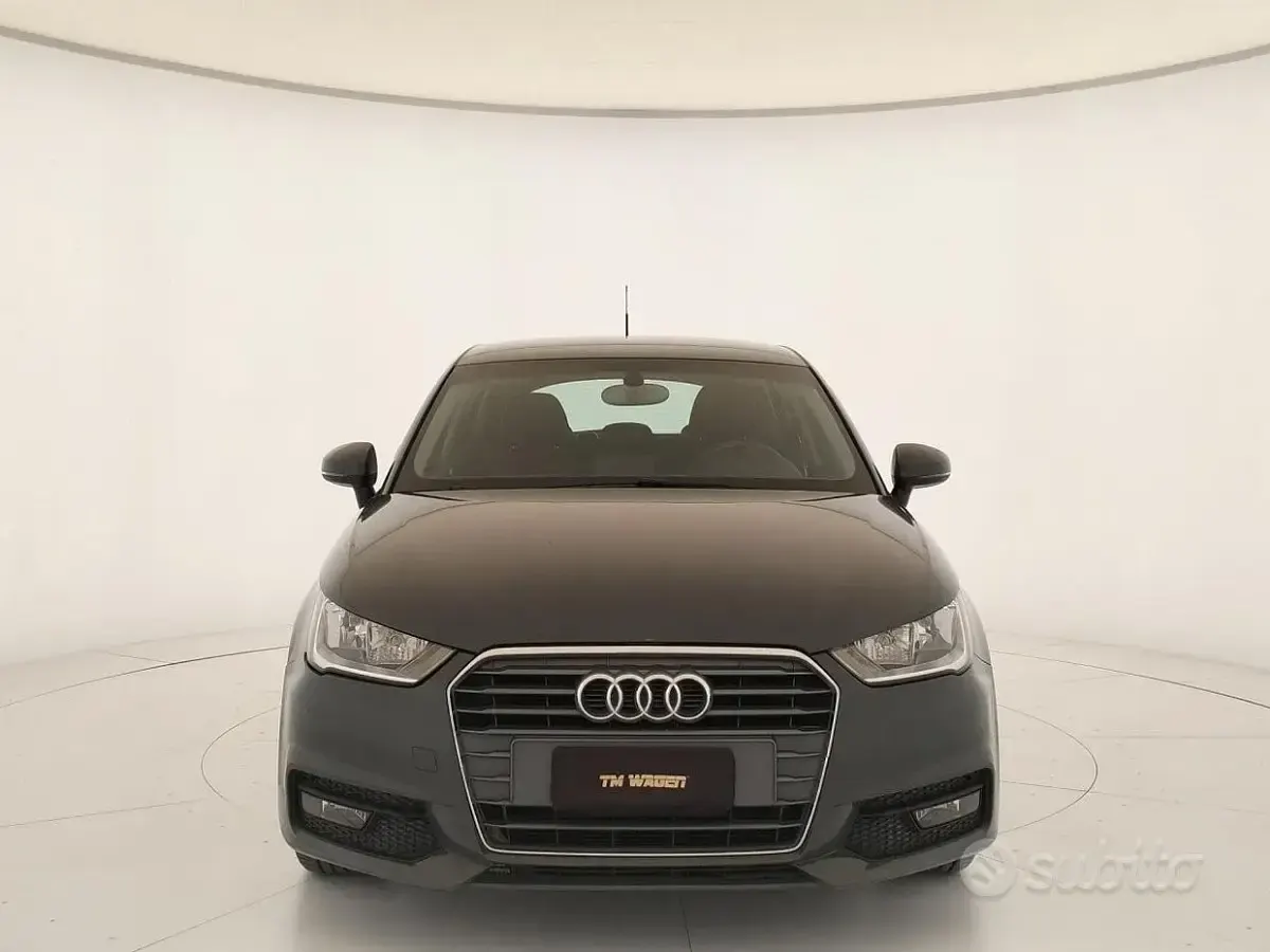 Usata Audi A1 Sportback Ambiente 90 CV (66 kW) 2015 Grigio Utilitaria