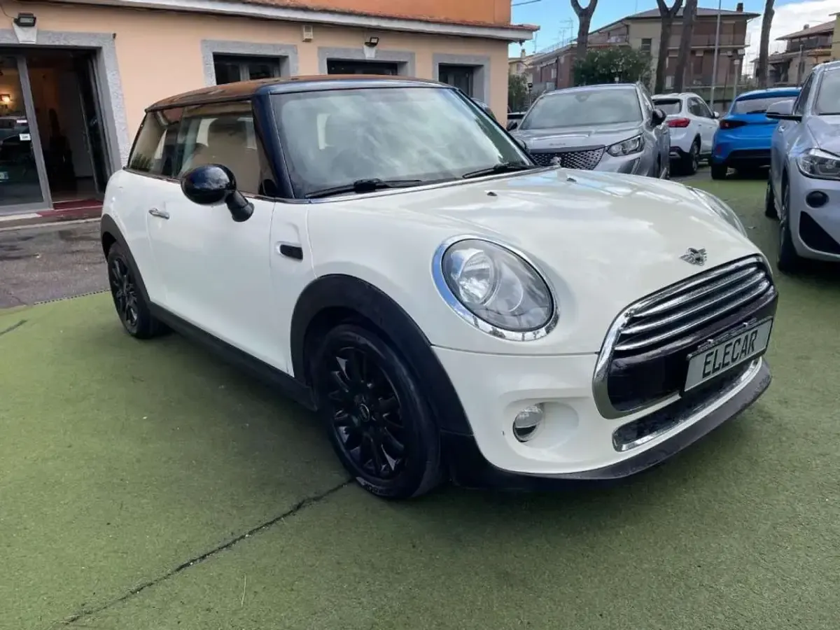 Usata Mini Cooper D Business 116 CV (85 kW) 2017 Bianco Utilitaria