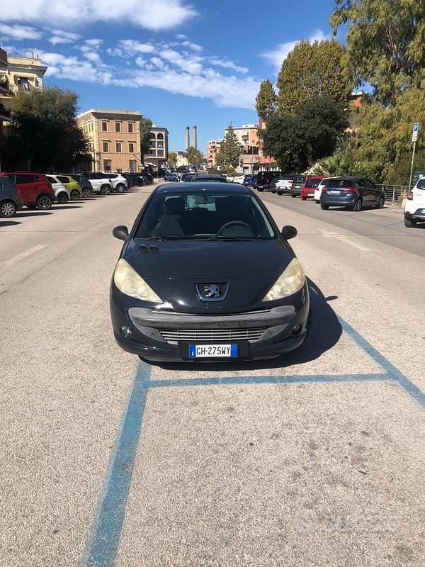 Usata Peugeot 206+ 70 CV (51 kW) 2012 Nero Utilitaria