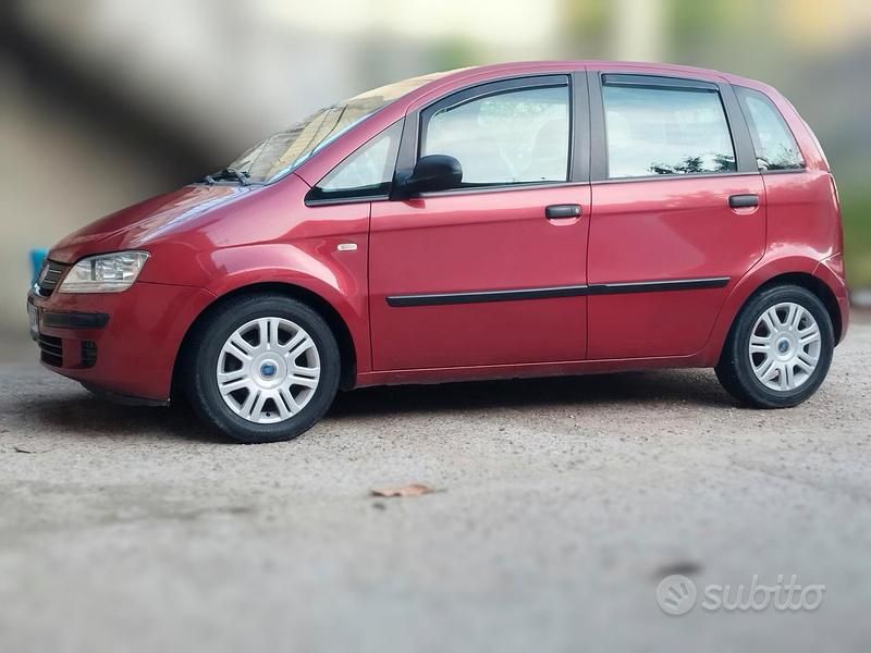 Usata Fiat Idea 2004 Rosso Monovolume